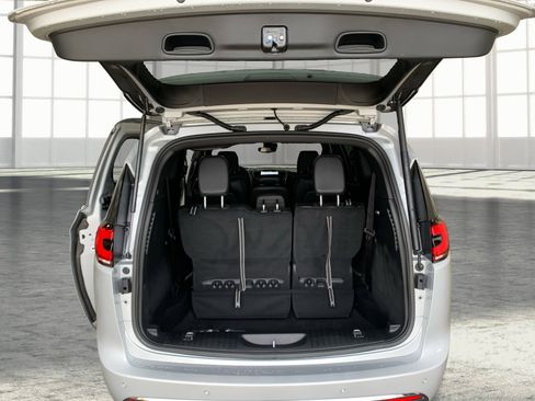 New 2026 Chrysler Pacifica Select image 11