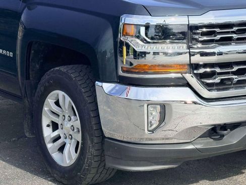 Used 2018 Chevrolet Silverado 1500 LT w/ LT Convenience Package AWD/4WD image 5