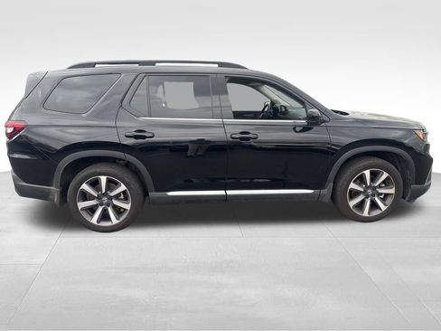 Used 2025 Honda Pilot Elite image 8