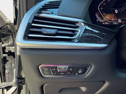 Used 2021 BMW X7 xDrive40i w/ M Sport Package image 51