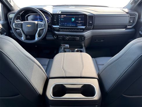 Used 2025 Chevrolet Silverado 1500 LTZ w/ Technology Package image 10