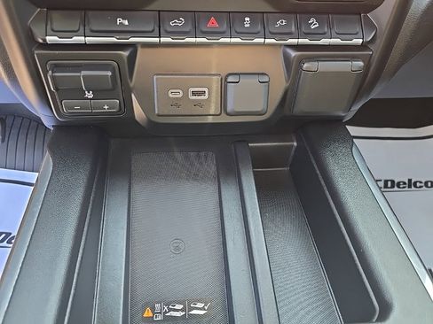 Used 2022 Chevrolet Silverado 2500 High Country w/ Z71 Off-Road Package image 22