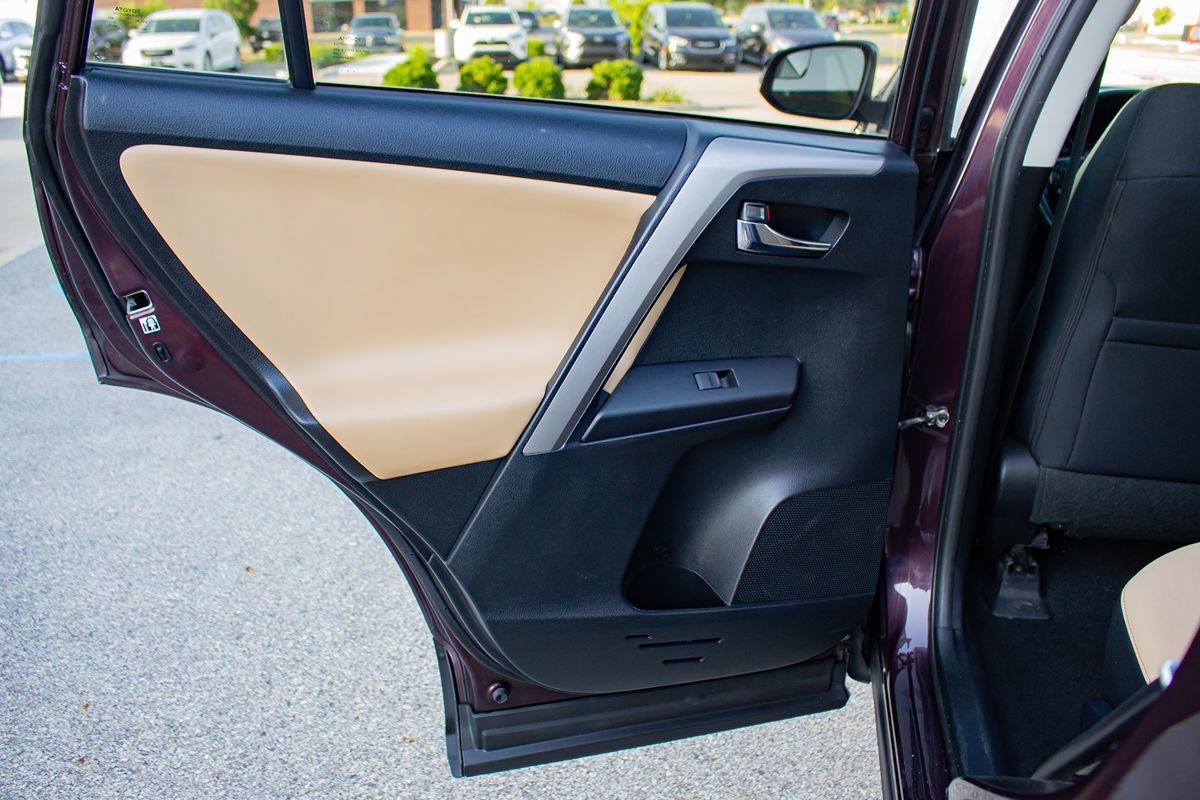 Used 2017 Toyota RAV4 XLE FWD image 15