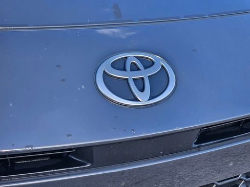 Used 2025 Toyota Camry SE w/ Multimedia Upgrade Package FWD image 5