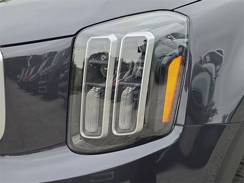 New 2025 Kia Telluride LX image 10