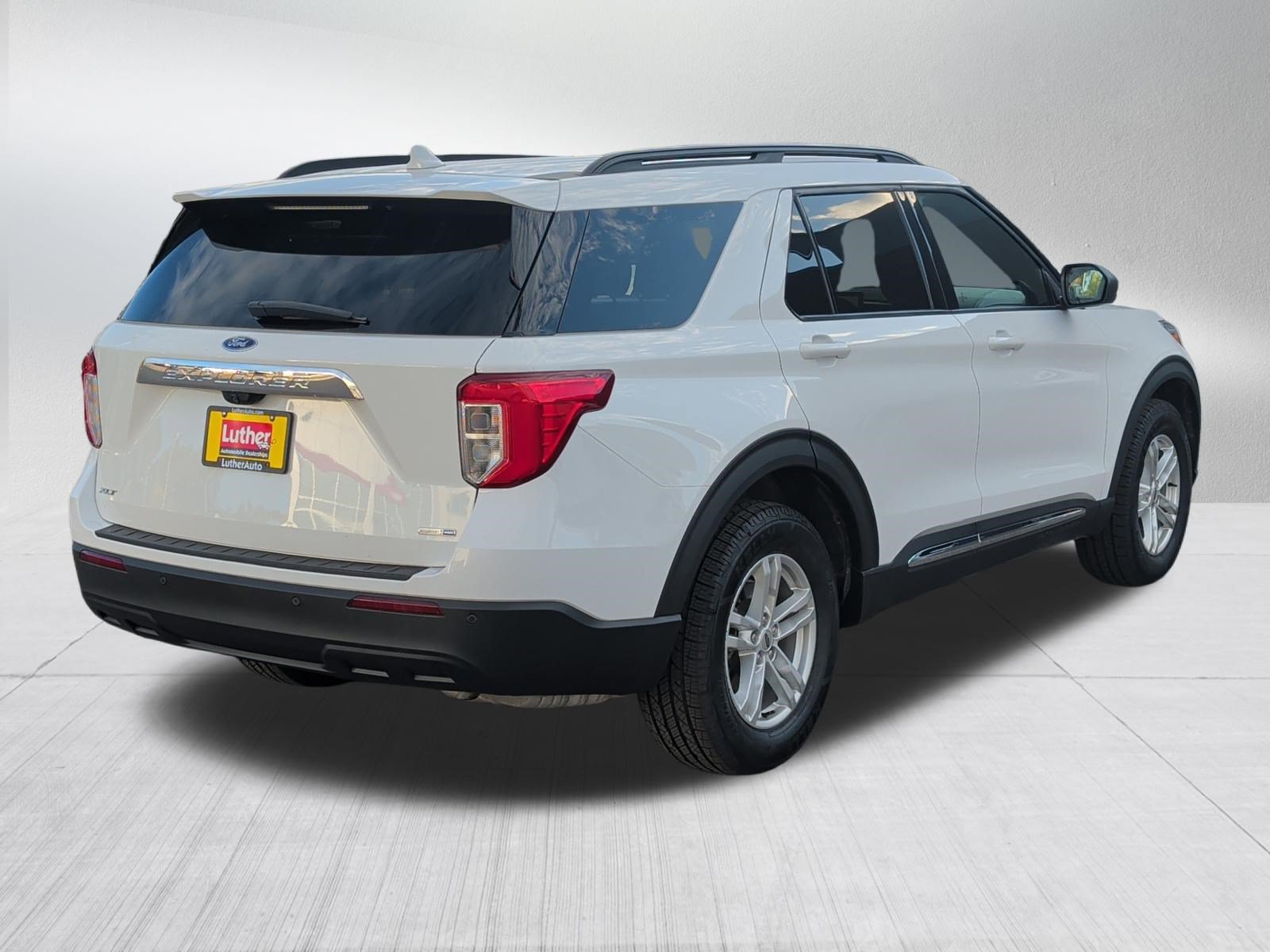 Used 2020 Ford Explorer XLT AWD/4WD image 7