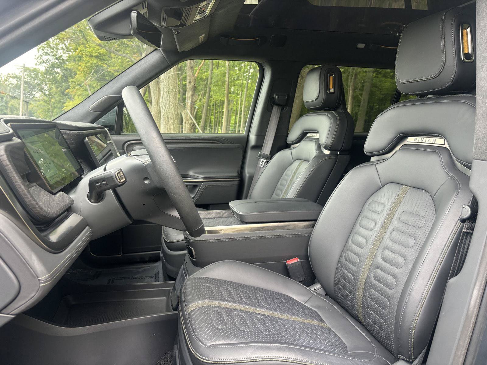 Used 2022 Rivian R1S Launch Edition Quad AWD/4WD image 30