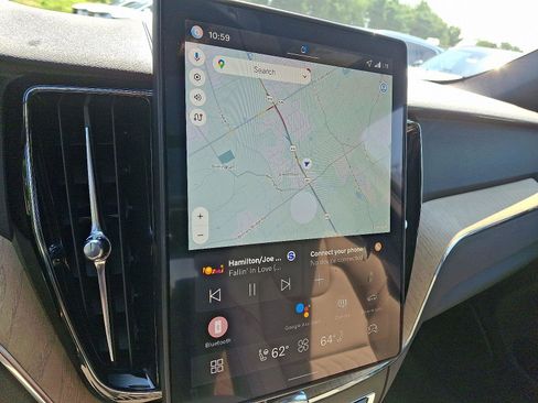 New 2026 Volvo XC60 B5 Core w/ Protection Package Premier image 12