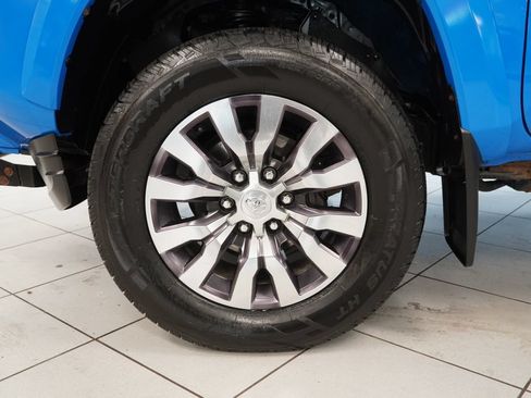 Used 2021 Toyota Tacoma Limited AWD/4WD image 16