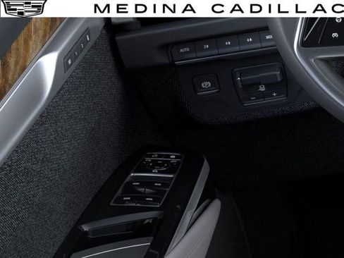 New 2026 Cadillac Escalade Platinum Sport w/ LPO, ONYX Package image 23