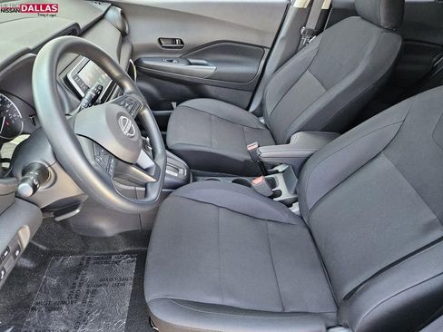 New 2025 Nissan Kicks Play S image 10