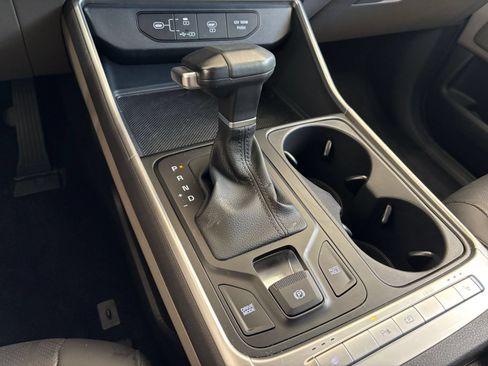 Used 2026 Kia Carnival FWD image 39