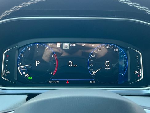 New 2026 Volkswagen Taos SEL image 24