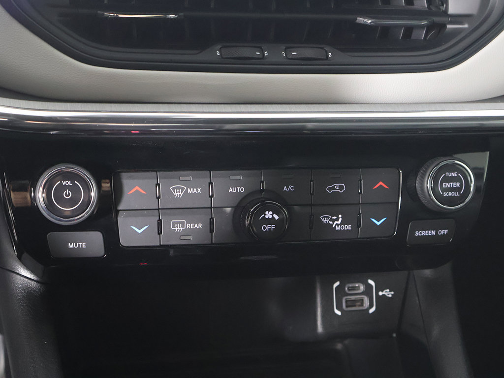 Used 2024 Jeep Compass Limited w/ Elite Group AWD/4WD image 47