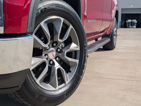 Used 2019 GMC Sierra 1500 SLT AWD/4WD image 2