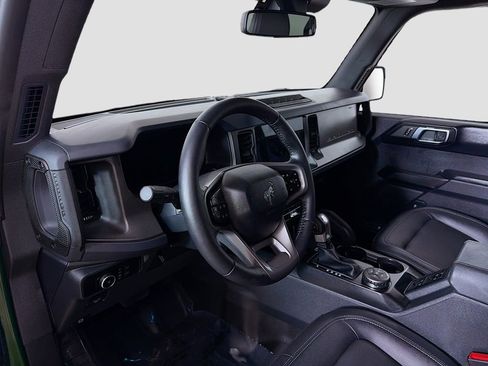 Used 2025 Ford Bronco Badlands image 19