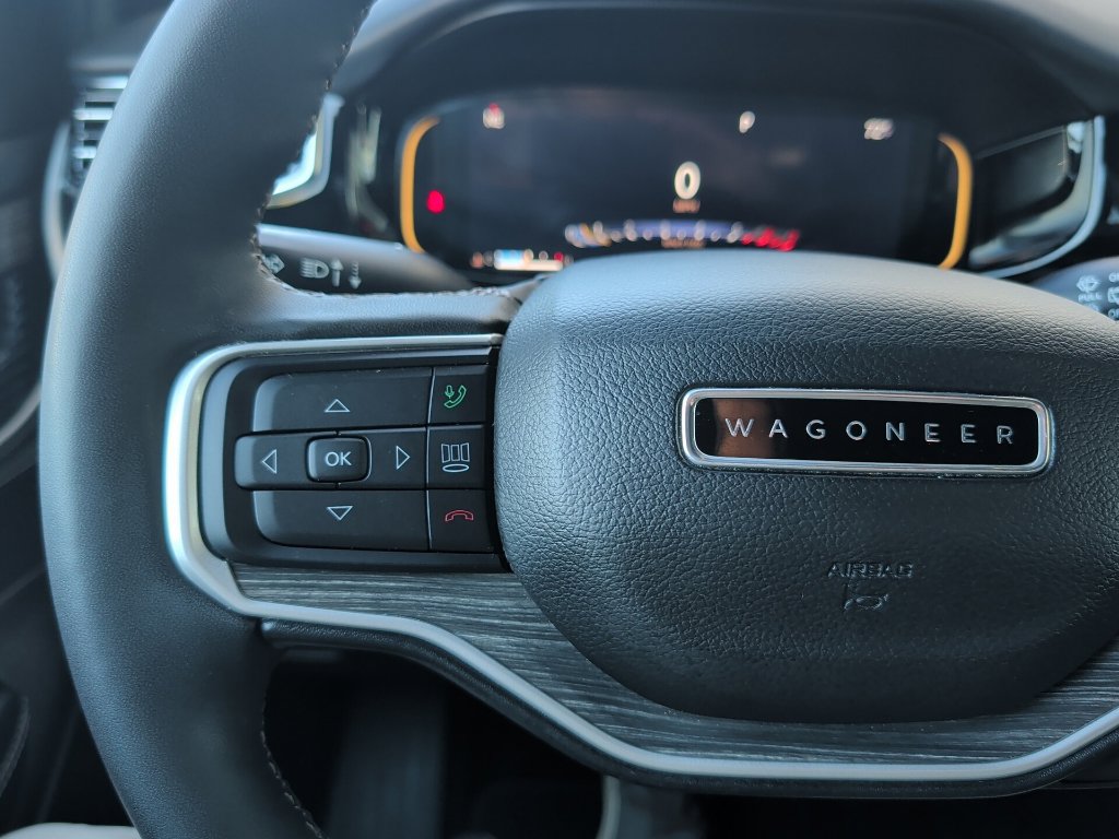 Used 2023 Jeep Wagoneer Series II AWD/4WD image 26