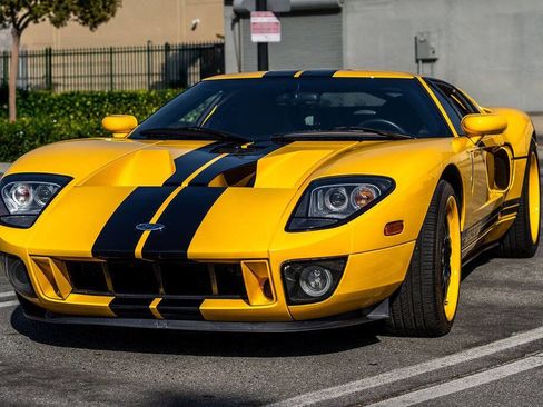 Used 2006 Ford GT image 4