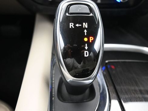 Used 2020 Buick Enclave Essence w/ Sound and Sites Package image 35