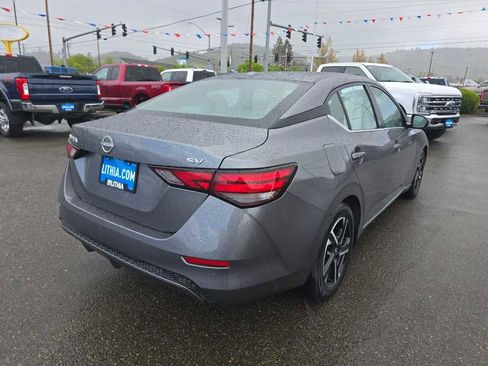 Used 2024 Nissan Sentra SV image 5