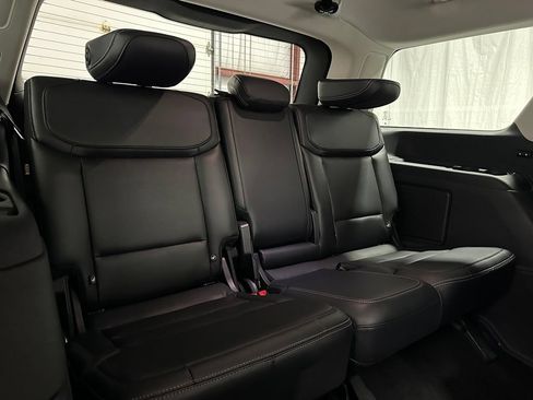 Used 2025 Ford Expedition Platinum AWD/4WD image 55