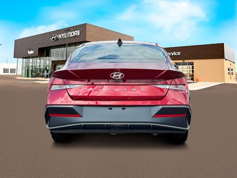 New 2025 Hyundai Elantra SEL image 6