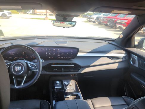 Used 2026 Buick Enclave Avenir w/ Super Cruise Package AWD/4WD image 8