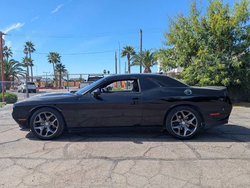 Used 2016 Dodge Challenger SXT Plus image 6