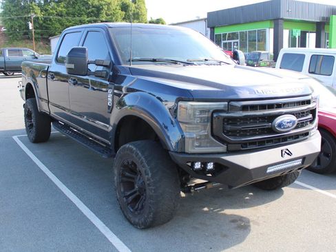 Used 2022 Ford F250 Lariat w/ Tremor Off-Road Package image 3