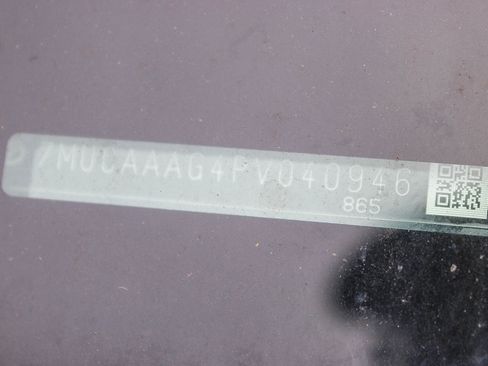 Used 2023 Toyota Corolla Cross LE image 2