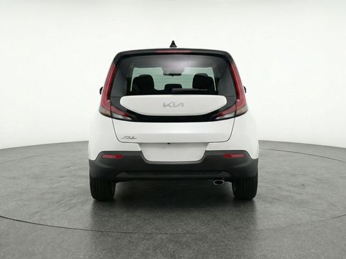 Used 2025 Kia Soul LX w/ LX Technology Package FWD image 7