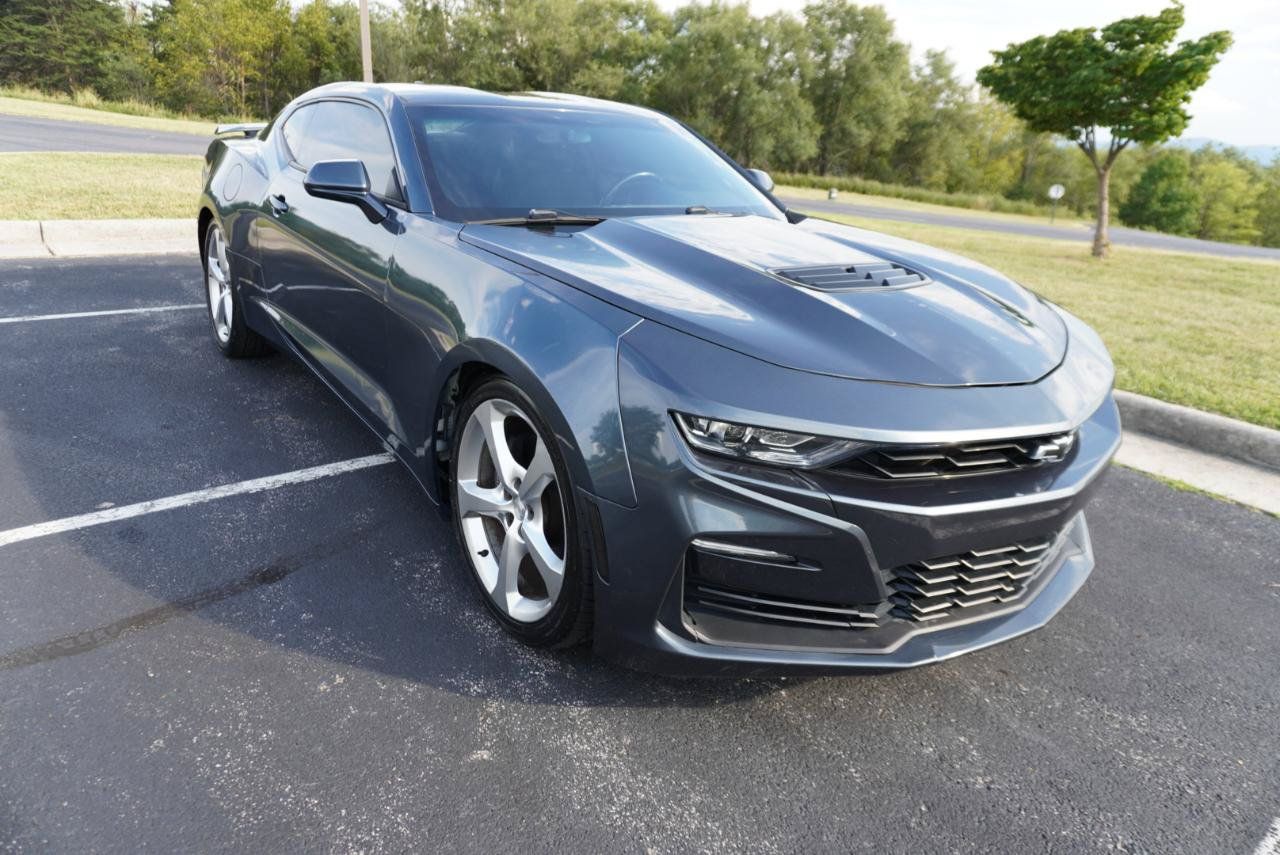 Used 2020 Chevrolet Camaro SS RWD image 4
