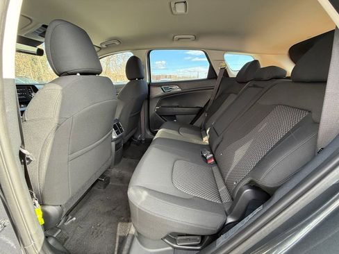 New 2025 Kia Sportage LX image 22
