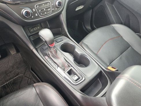 Used 2022 Chevrolet Equinox RS w/ RS Leather Package AWD/4WD image 33