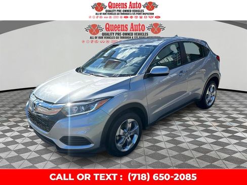Used 2022 Honda HR-V LX image 2