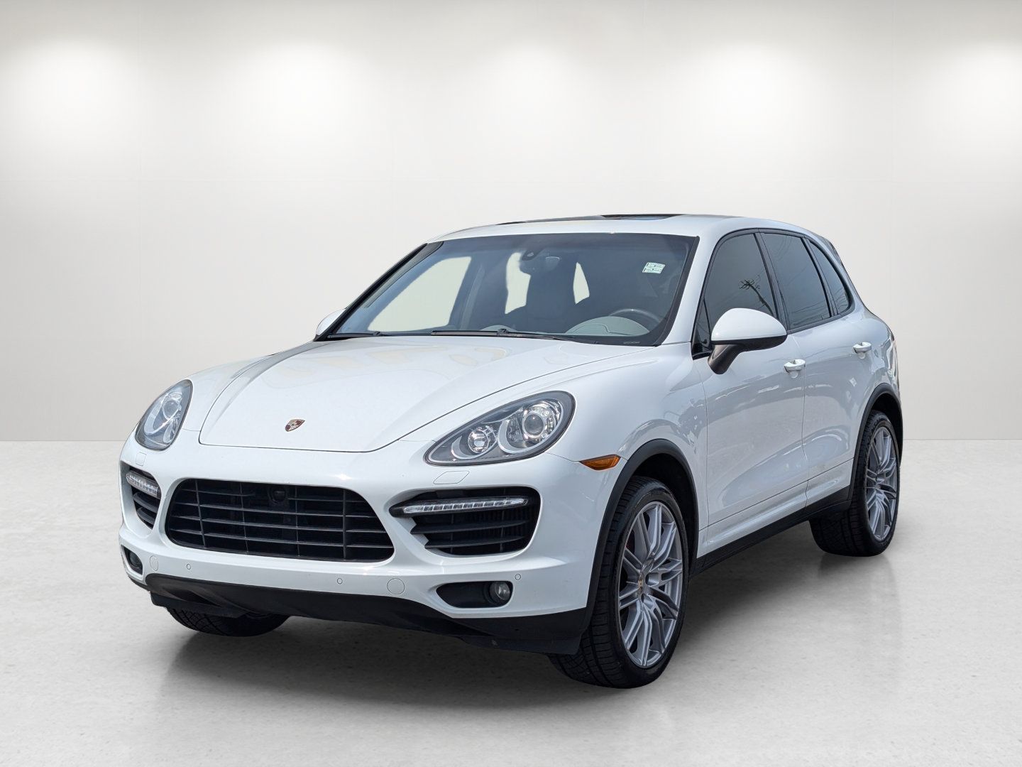 Used 2013 Porsche Cayenne Turbo AWD/4WD image 1