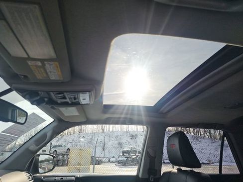 Used 2019 Toyota 4Runner TRD Off-Road Premium image 15