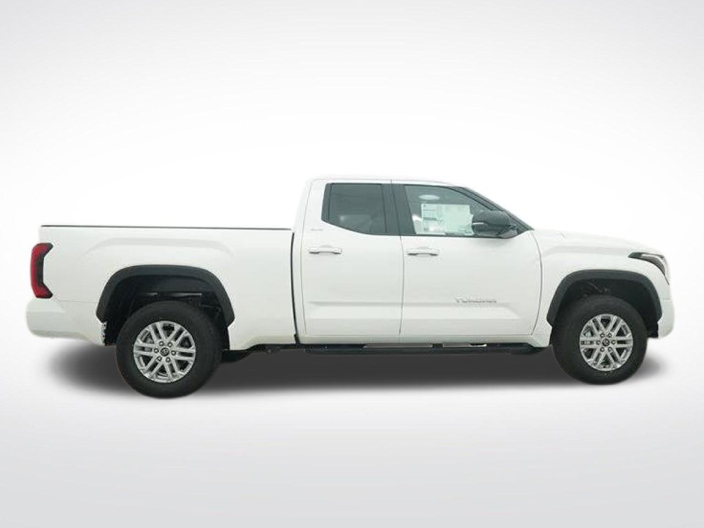 Used 2024 Toyota Tundra SR5 w/ SR5 Premium Package AWD/4WD image 31