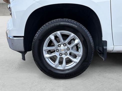 Certified 2024 Chevrolet Silverado 1500 LT image 23
