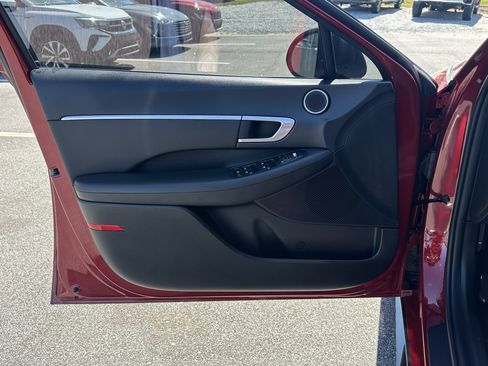 Used 2023 Hyundai Sonata SEL FWD image 13