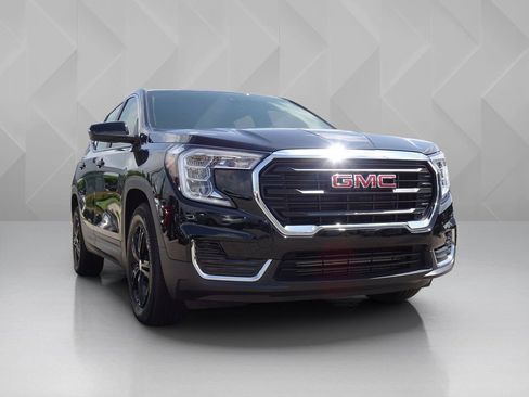 Used 2024 GMC Terrain SLE FWD image 6