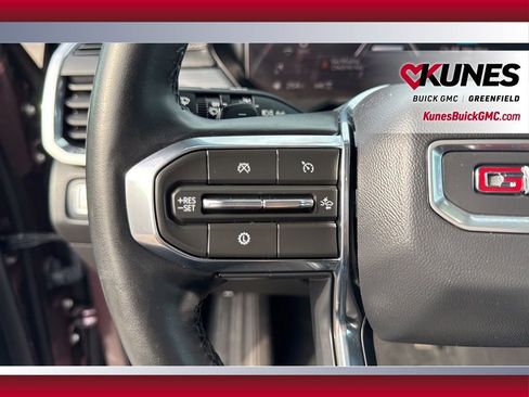 Used 2025 GMC Acadia Elevation AWD/4WD image 20