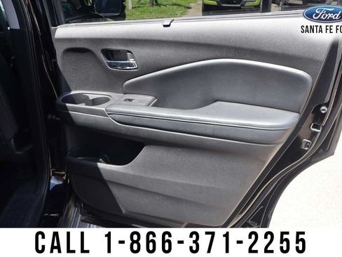 Used 2017 Honda Pilot Touring image 21