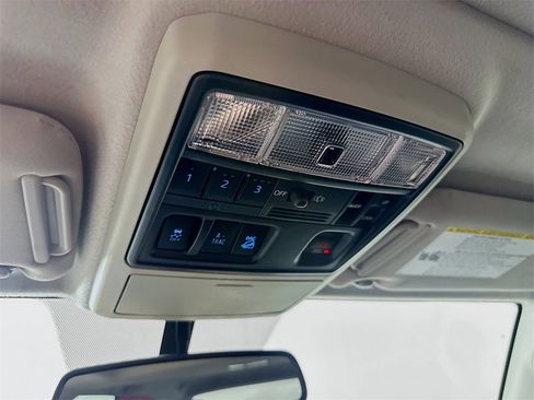 Used 2017 Toyota 4Runner Limited image 34