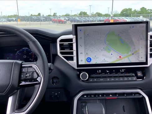 Used 2025 Toyota Tundra Platinum image 7