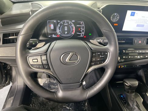 Used 2023 Lexus ES 350 w/ Premium Package FWD image 10