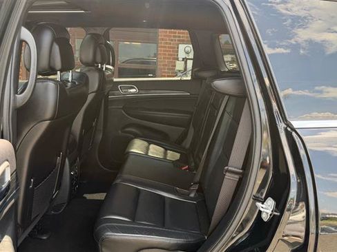 Used 2020 Jeep Grand Cherokee Limited AWD/4WD image 22
