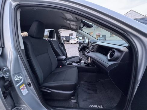 Used 2018 Toyota RAV4 LE w/ All Weather Liner Package image 60