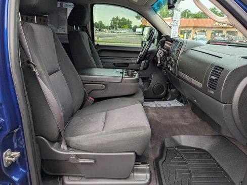 Used 2014 GMC Sierra 2500 SLE w/ SLE Preferred Package AWD/4WD image 17