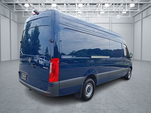 Used 2026 Mercedes-Benz Sprinter 2500 image 6